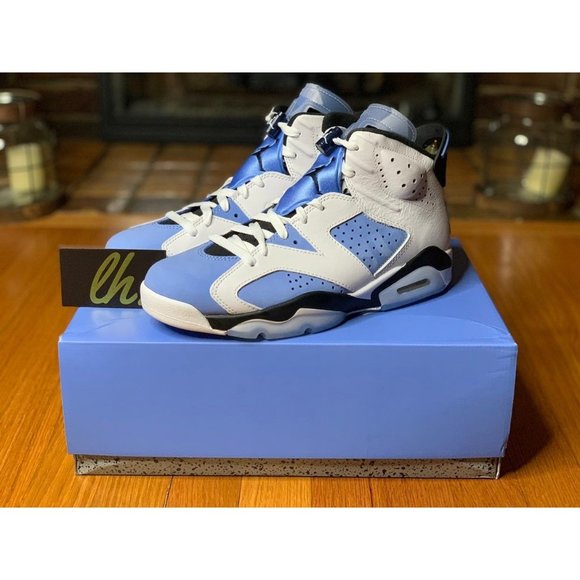 Sz 10.5 Air Jordan 6 Retro "UNC" - Picture 4 of 9